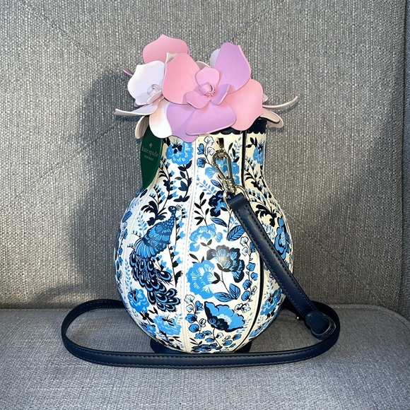 ♠️kate spade Perfect Plume Peacock Floral Printed 3D Vase Crossbody Bag, Blue - Picture 7 of 16
